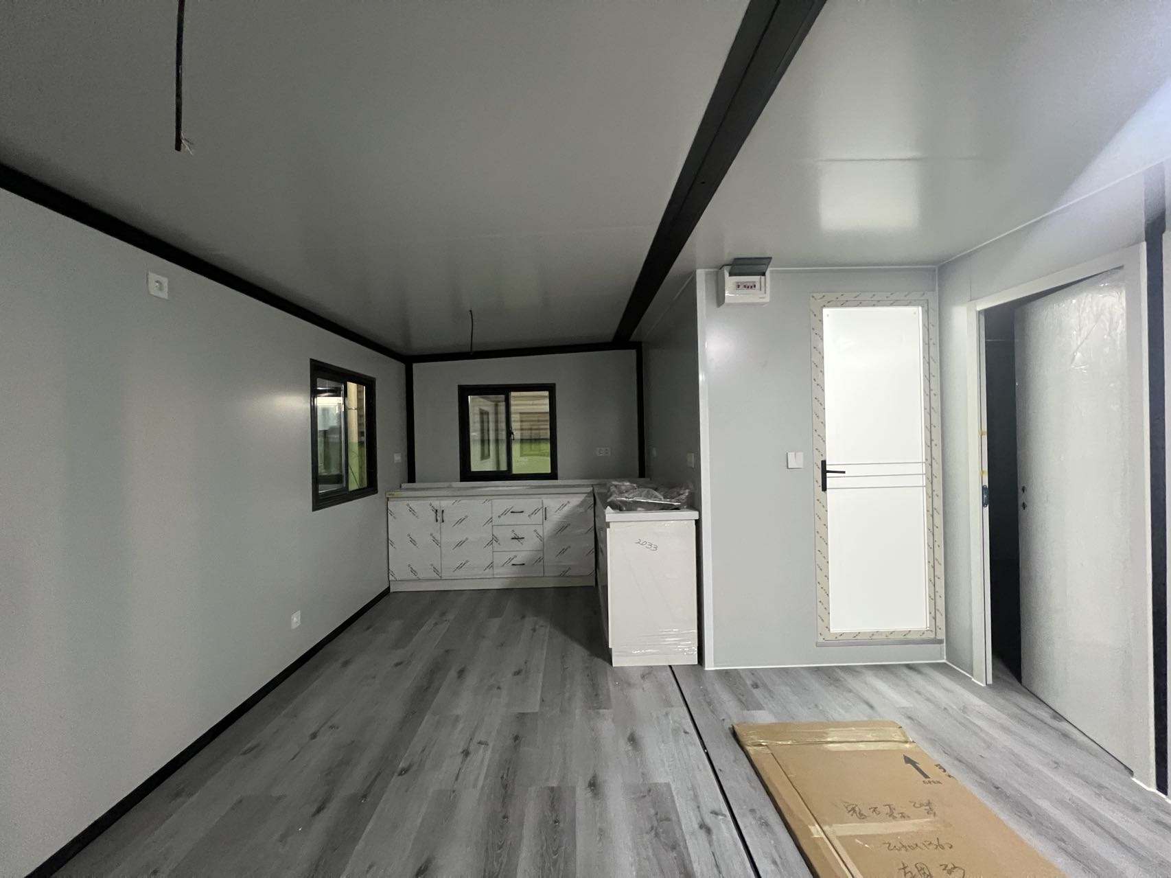 Cheap Prefabricated Container House Expandable Modular Home Portable Tiny House 20ft 40ft Low Cost Prefab Building
